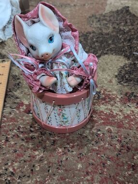 Porcelain Piglet in Pink Floral Bonnet Musical